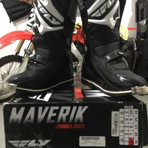 Maverick kids motorcycle boots size 6